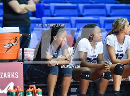 Thumbnail 2 in Har-Ber vs Fayetteville (AHSAA 7A Final) photogallery.
