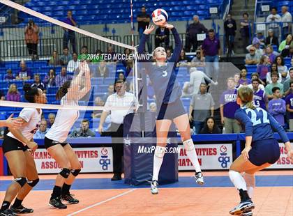 Thumbnail 2 in Har-Ber vs Fayetteville (AHSAA 7A Final) photogallery.