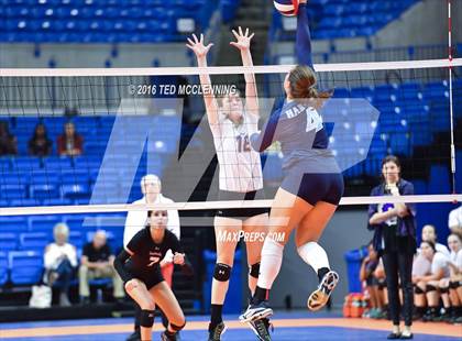 Thumbnail 1 in Har-Ber vs Fayetteville (AHSAA 7A Final) photogallery.
