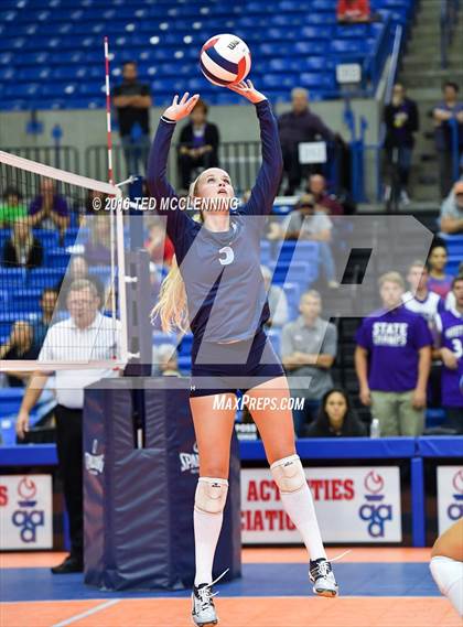 Thumbnail 1 in Har-Ber vs Fayetteville (AHSAA 7A Final) photogallery.