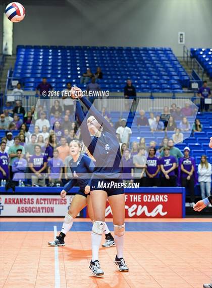 Thumbnail 3 in Har-Ber vs Fayetteville (AHSAA 7A Final) photogallery.