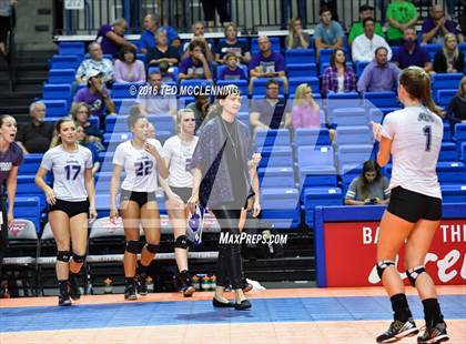 Thumbnail 2 in Har-Ber vs Fayetteville (AHSAA 7A Final) photogallery.