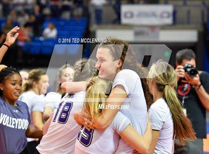 Thumbnail 1 in Har-Ber vs Fayetteville (AHSAA 7A Final) photogallery.
