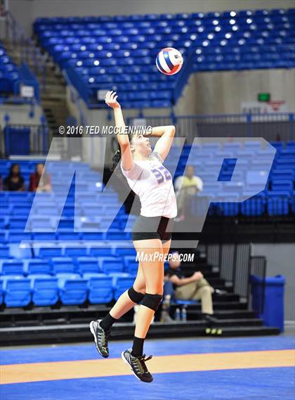Thumbnail 1 in Har-Ber vs Fayetteville (AHSAA 7A Final) photogallery.
