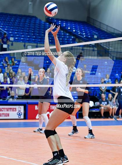 Thumbnail 1 in Har-Ber vs Fayetteville (AHSAA 7A Final) photogallery.