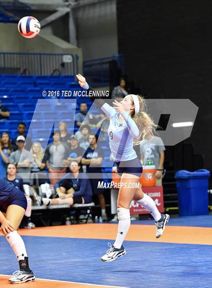 Thumbnail 3 in Har-Ber vs Fayetteville (AHSAA 7A Final) photogallery.