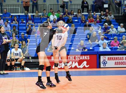 Thumbnail 2 in Har-Ber vs Fayetteville (AHSAA 7A Final) photogallery.