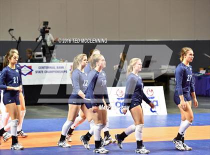 Thumbnail 2 in Har-Ber vs Fayetteville (AHSAA 7A Final) photogallery.