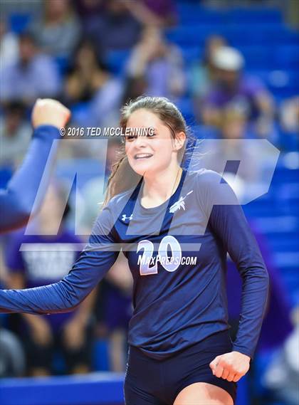 Thumbnail 3 in Har-Ber vs Fayetteville (AHSAA 7A Final) photogallery.