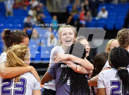 Thumbnail 2 in Har-Ber vs Fayetteville (AHSAA 7A Final) photogallery.