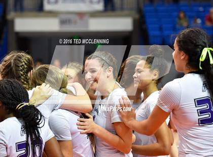 Thumbnail 1 in Har-Ber vs Fayetteville (AHSAA 7A Final) photogallery.