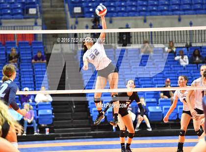 Thumbnail 3 in Har-Ber vs Fayetteville (AHSAA 7A Final) photogallery.