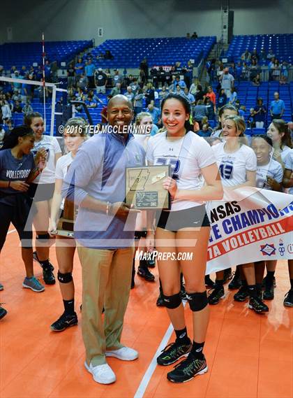 Thumbnail 3 in Har-Ber vs Fayetteville (AHSAA 7A Final) photogallery.