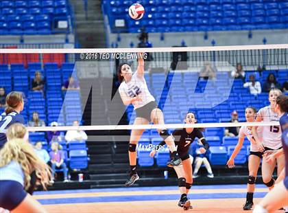 Thumbnail 1 in Har-Ber vs Fayetteville (AHSAA 7A Final) photogallery.