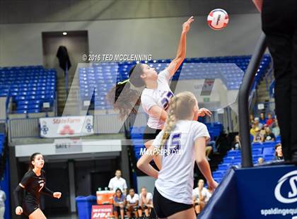 Thumbnail 3 in Har-Ber vs Fayetteville (AHSAA 7A Final) photogallery.