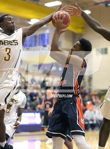 Thumbnail 1 in Eastside Catholic vs. Lincoln (WIAA 3A Regional) photogallery.