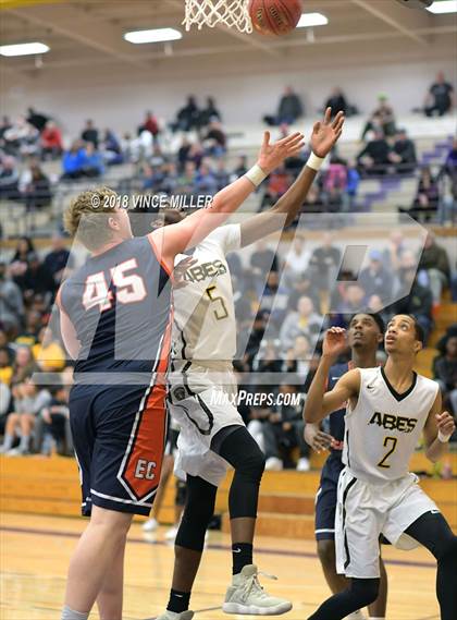 Thumbnail 1 in Eastside Catholic vs. Lincoln (WIAA 3A Regional) photogallery.
