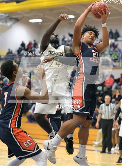 Thumbnail 1 in Eastside Catholic vs. Lincoln (WIAA 3A Regional) photogallery.