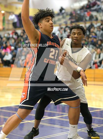Thumbnail 2 in Eastside Catholic vs. Lincoln (WIAA 3A Regional) photogallery.