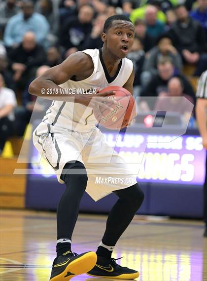 Thumbnail 1 in Eastside Catholic vs. Lincoln (WIAA 3A Regional) photogallery.
