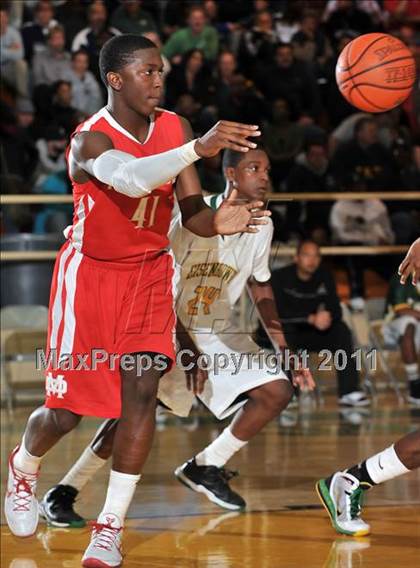 Thumbnail 3 in Eisenhower vs. Mater Dei (CIF SS Playoffs) photogallery.