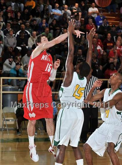 Thumbnail 2 in Eisenhower vs. Mater Dei (CIF SS Playoffs) photogallery.