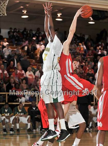 Thumbnail 2 in Eisenhower vs. Mater Dei (CIF SS Playoffs) photogallery.