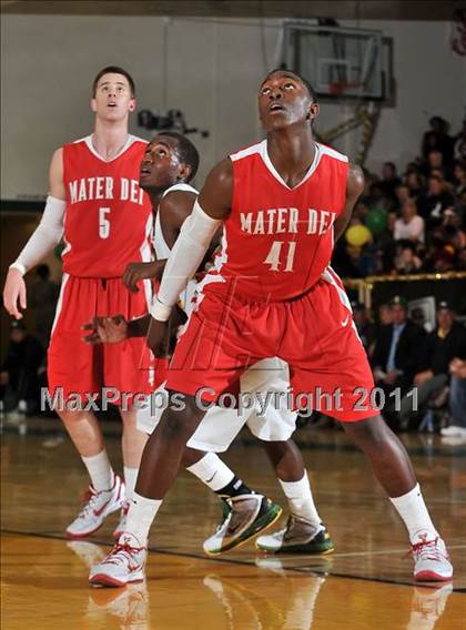 Thumbnail 2 in Eisenhower vs. Mater Dei (CIF SS Playoffs) photogallery.