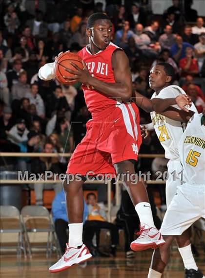 Thumbnail 2 in Eisenhower vs. Mater Dei (CIF SS Playoffs) photogallery.