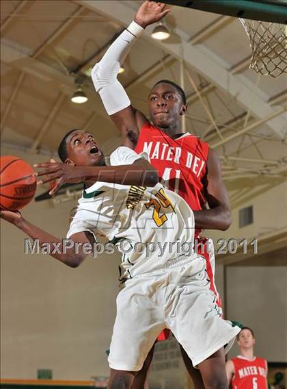 Thumbnail 1 in Eisenhower vs. Mater Dei (CIF SS Playoffs) photogallery.