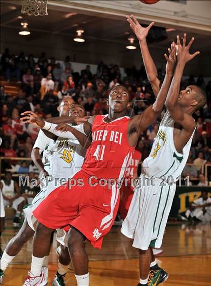 Thumbnail 3 in Eisenhower vs. Mater Dei (CIF SS Playoffs) photogallery.