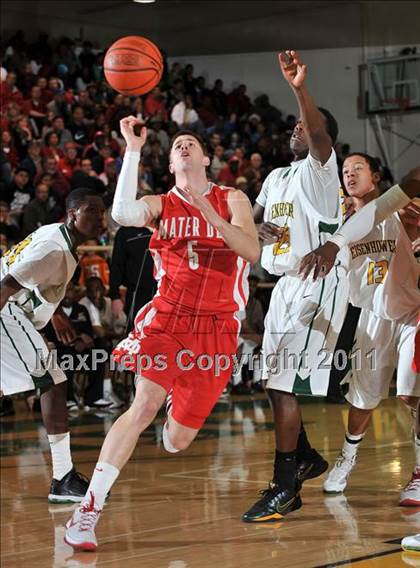 Thumbnail 2 in Eisenhower vs. Mater Dei (CIF SS Playoffs) photogallery.
