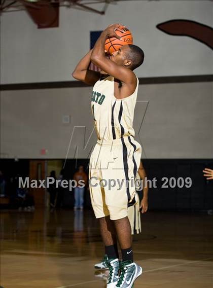 Thumbnail 1 in Dickinson vs. De Soto (McDonalds Texas Invitational) photogallery.