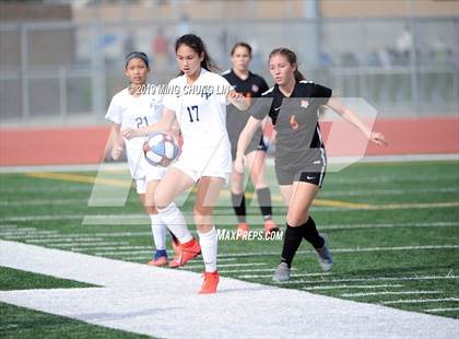 Thumbnail 2 in Apple Valley vs. Flintridge Prep (Best In The West Tournament) photogallery.