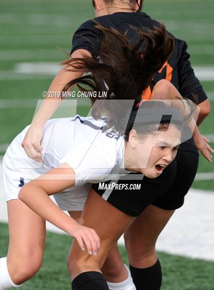 Thumbnail 2 in Apple Valley vs. Flintridge Prep (Best In The West Tournament) photogallery.