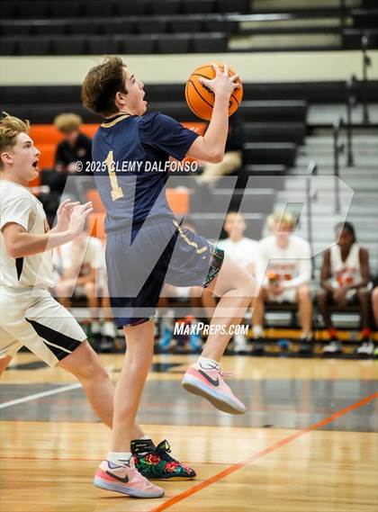 Thumbnail 3 in Mullen @ Lakewood photogallery.
