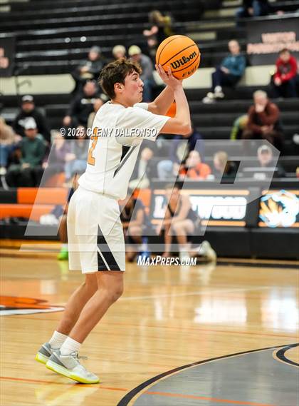 Thumbnail 3 in Mullen @ Lakewood photogallery.