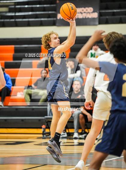 Thumbnail 3 in Mullen @ Lakewood photogallery.