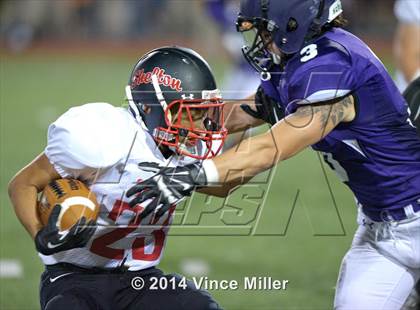 Thumbnail 3 in Sumner vs Shelton photogallery.