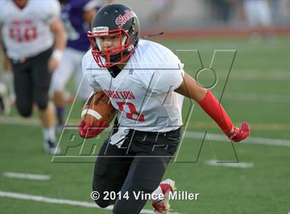 Thumbnail 3 in Sumner vs Shelton photogallery.