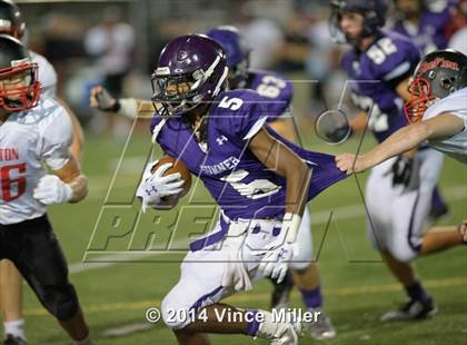 Thumbnail 3 in Sumner vs Shelton photogallery.