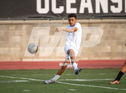 Thumbnail 1 in Oceanside vs. Birmingham (SoCal HS Classic by Nike (Inv.. Final) photogallery.