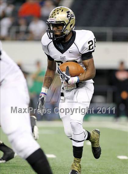 Thumbnail 2 in Carroll vs. Plano East (5A Division 1 Region 1 Bi-District) photogallery.