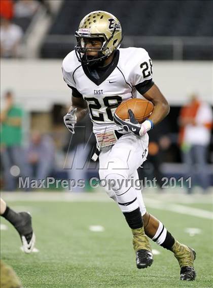 Thumbnail 1 in Carroll vs. Plano East (5A Division 1 Region 1 Bi-District) photogallery.