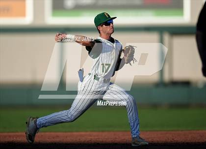 Thumbnail 3 in 43rd Annual FACA North All-Stars vs East All-Stars photogallery.