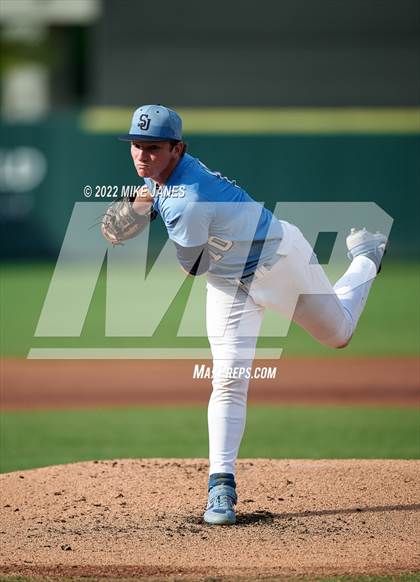 Thumbnail 2 in 43rd Annual FACA North All-Stars vs East All-Stars photogallery.