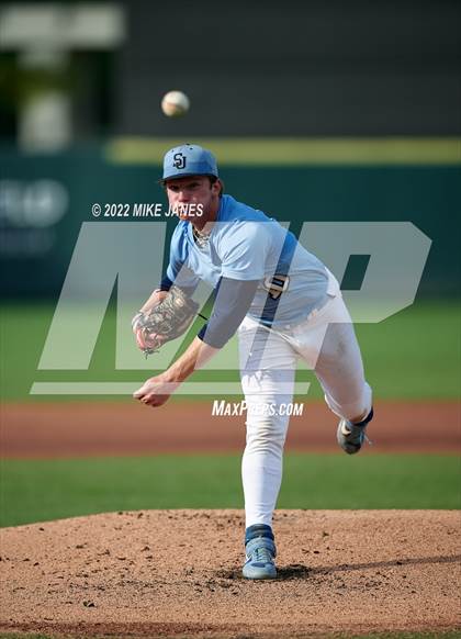 Thumbnail 3 in 43rd Annual FACA North All-Stars vs East All-Stars photogallery.