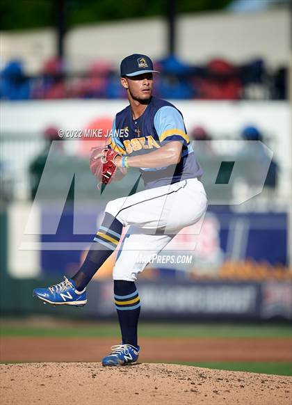 Thumbnail 2 in 43rd Annual FACA North All-Stars vs East All-Stars photogallery.