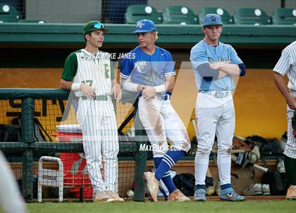 Thumbnail 3 in 43rd Annual FACA North All-Stars vs East All-Stars photogallery.