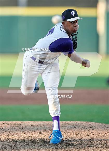 Thumbnail 2 in 43rd Annual FACA North All-Stars vs East All-Stars photogallery.